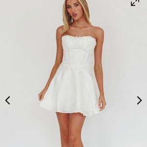 Selfie Leslie White Strapless Dress